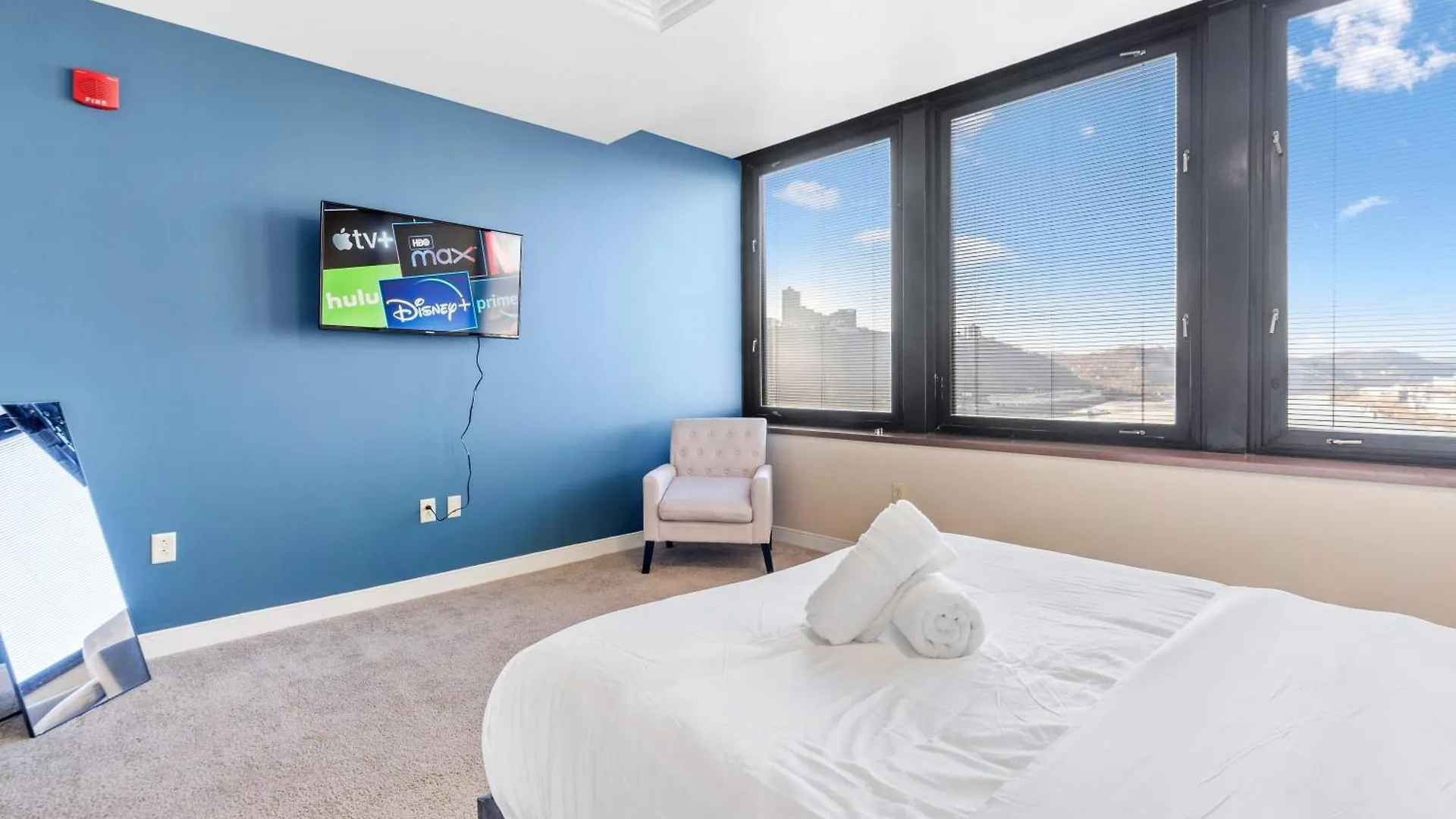 Luxury High Rise 1Bd River Views Downtown Pittsburgh 0*,  Verenigde Staten